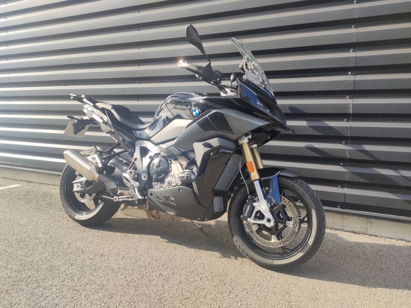 BMW S