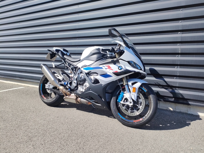 BMW S